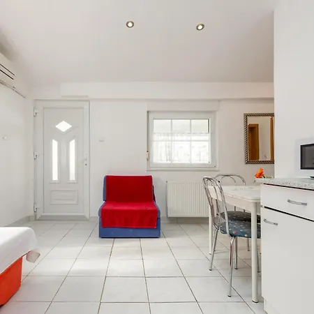 In With Wifi Apartment