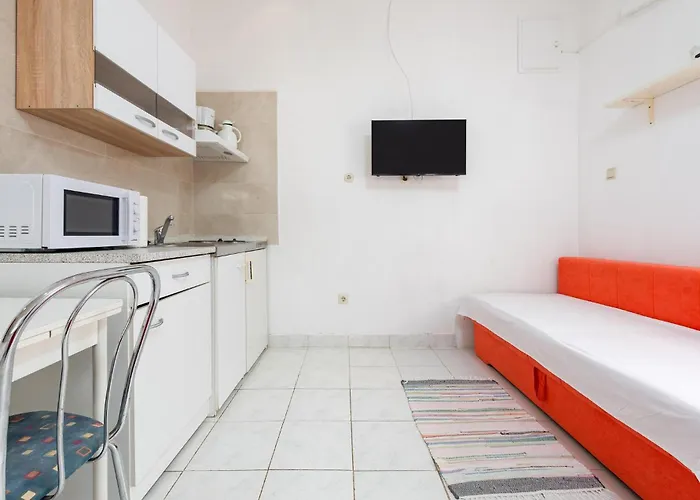 In With Wifi Apartman Vir